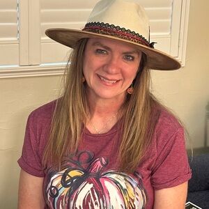 Meet your Posher, Kim